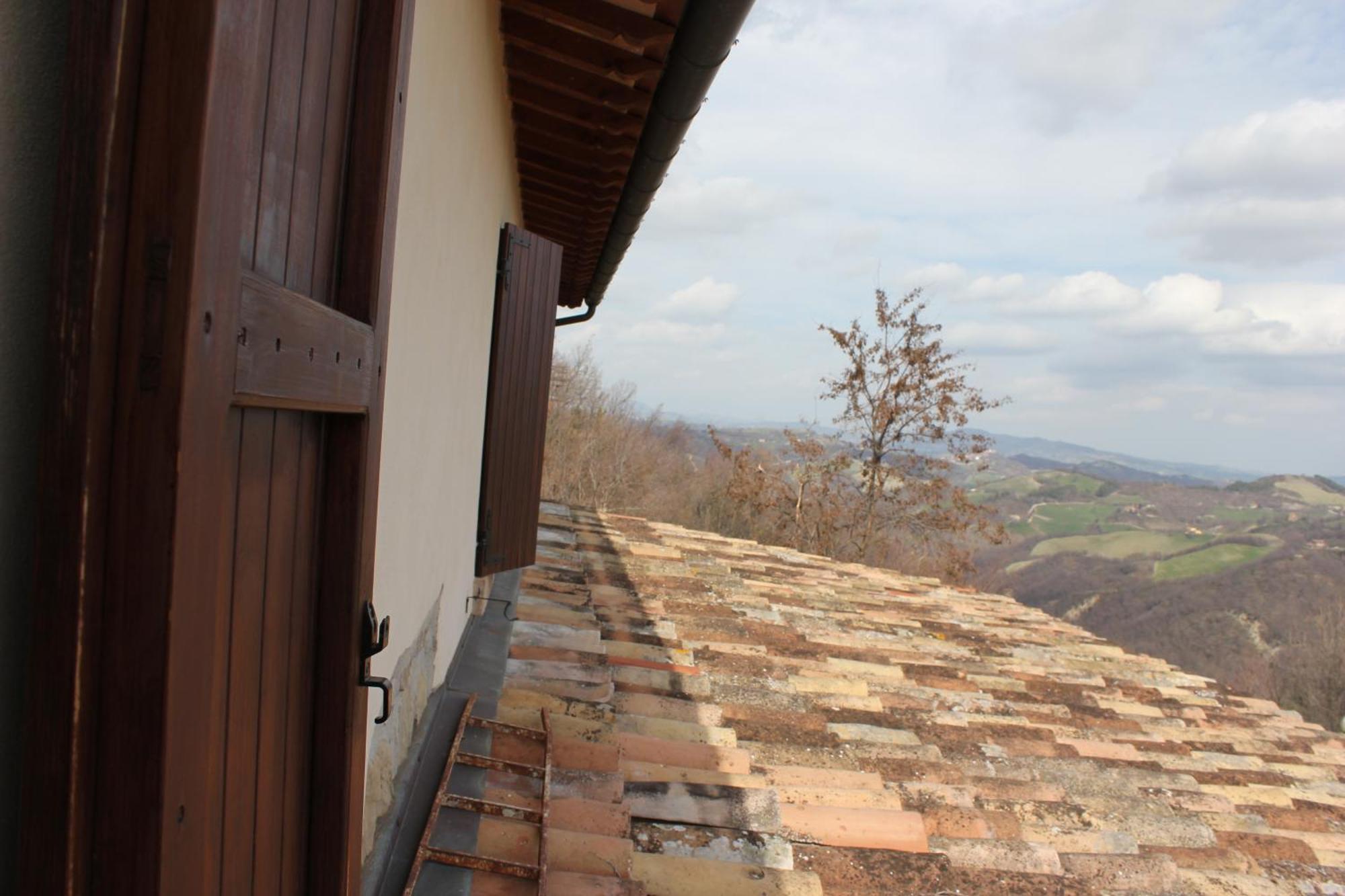 Agriturismo La Valle Del Vento Урбино Экстерьер фото
